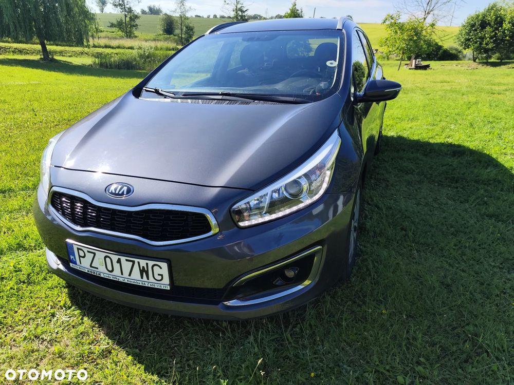 Kia Ceed - 8