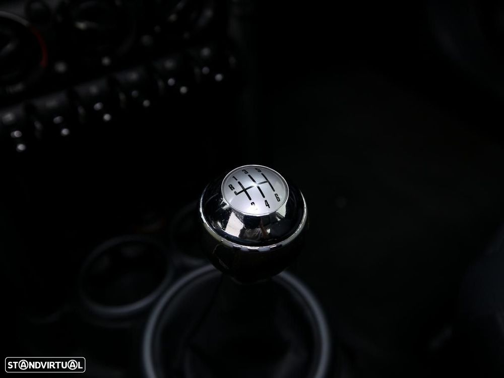 MINI 3 Portas One 1.4 D - 17