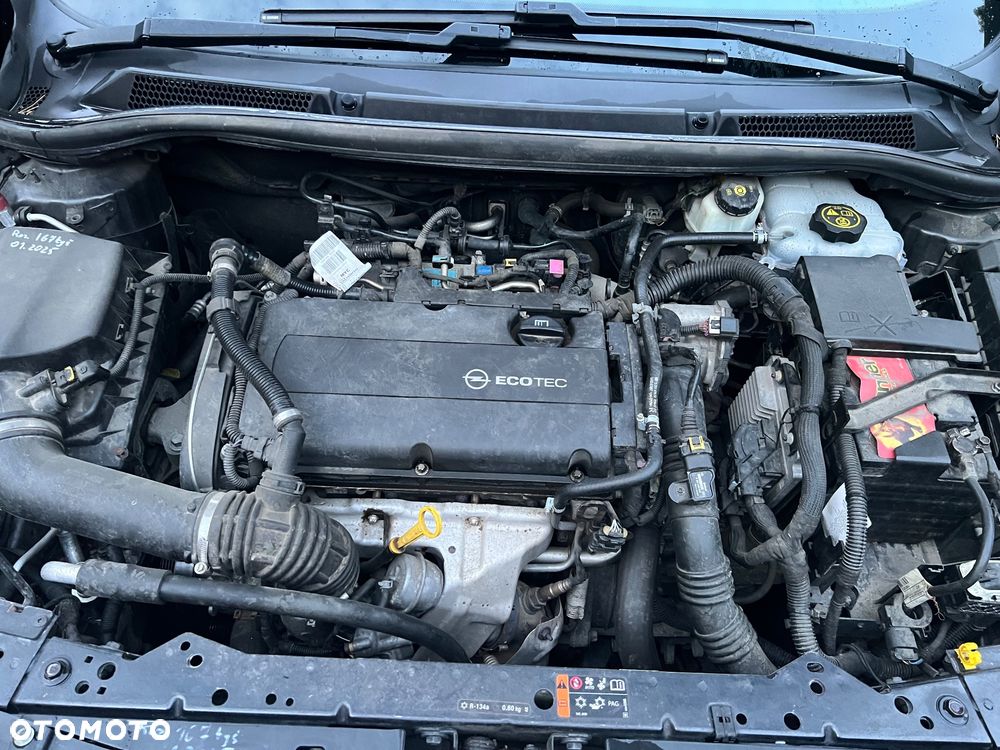 Opel Astra 1.6 T Sport - 14