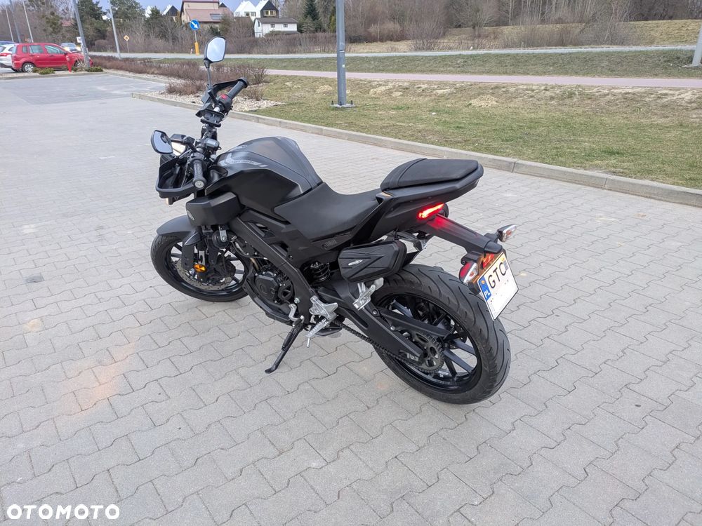 Yamaha MT - 4