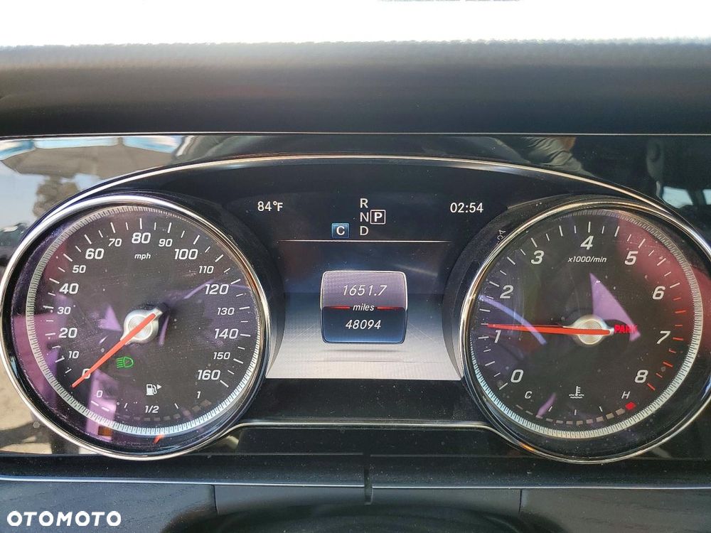 Mercedes-Benz Klasa E 300 9G-TRONIC AMG Line - 9