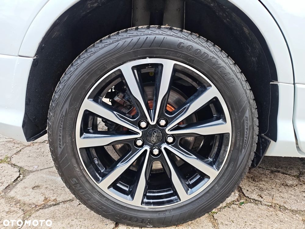 Ford Kuga - 22