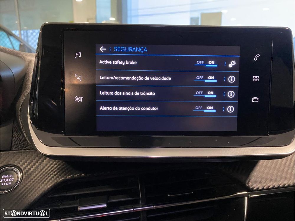 Peugeot 2008 1.2 PureTech Allure Pack - 47