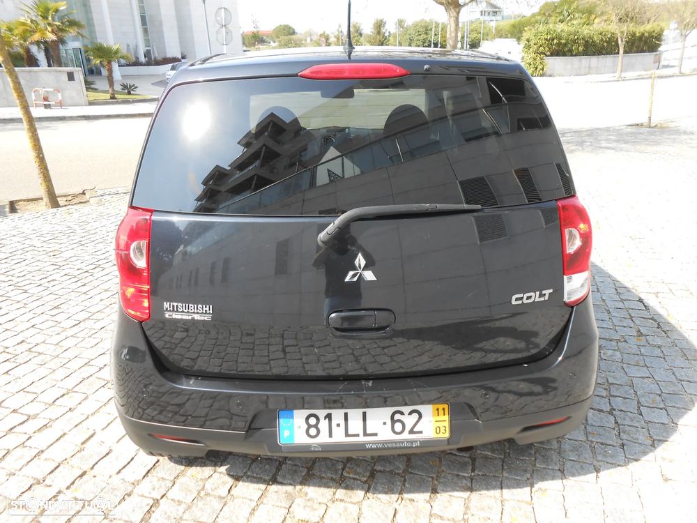 Mitsubishi Colt - 8