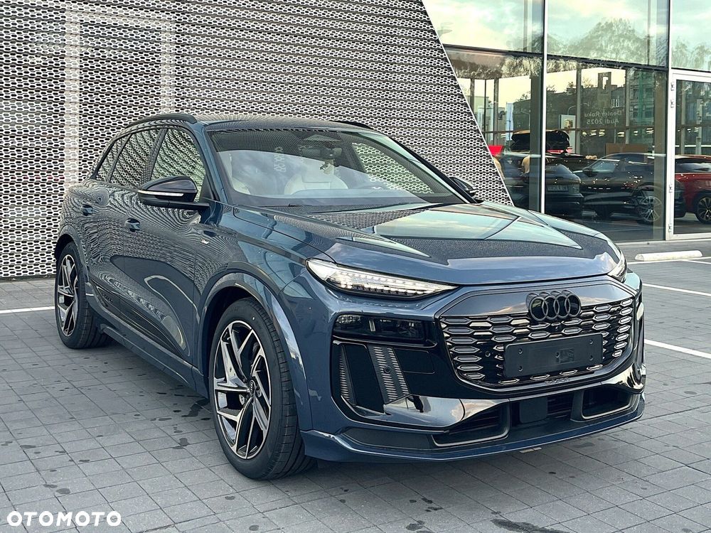 Audi Q6 e-tron - 13