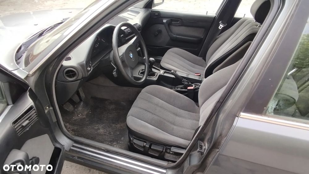 BMW Seria 5 520 i - 5