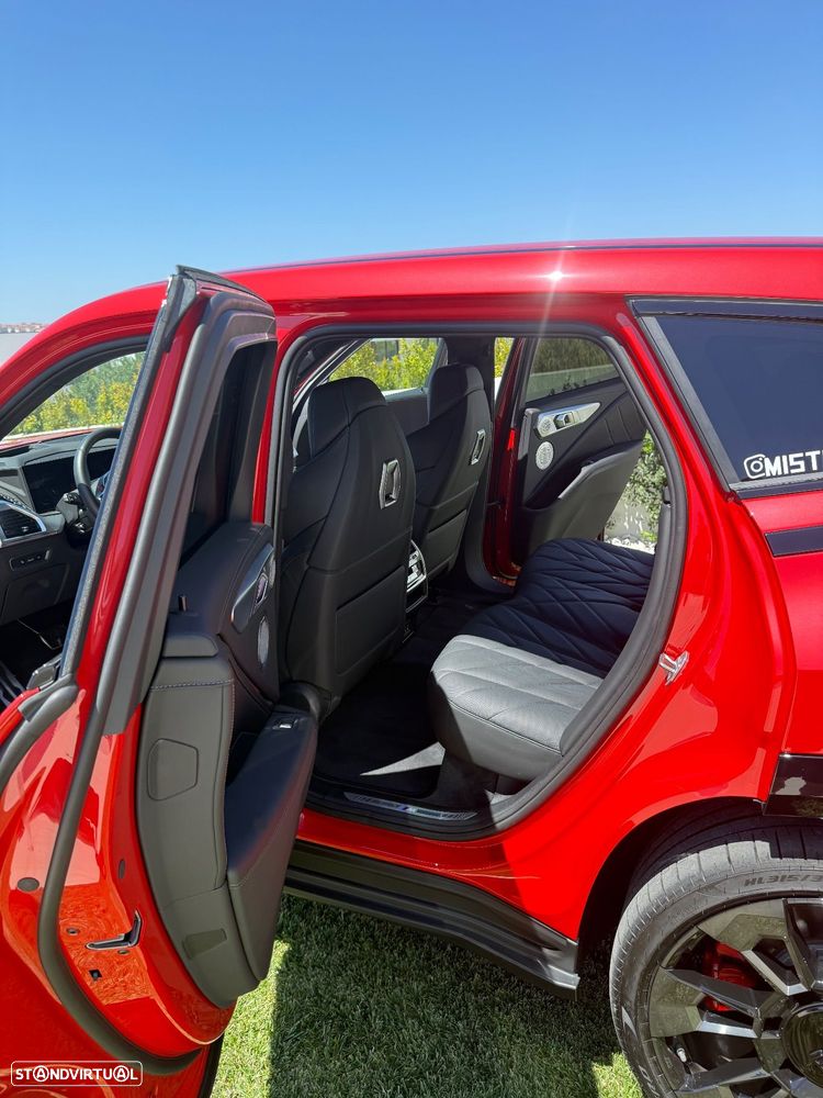 BMW XM Label Red - 18