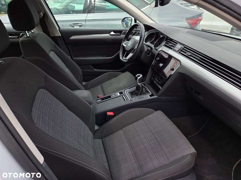 Volkswagen Passat Variant 2.0 TDI EVO Business - 4