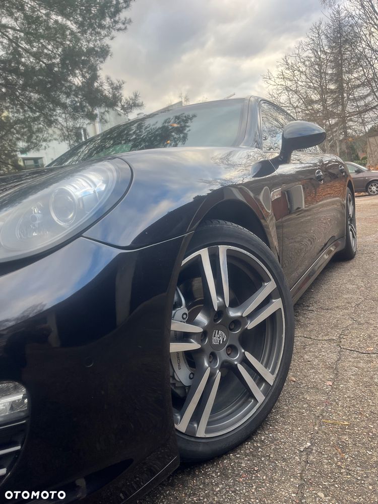 Porsche Panamera 4S - 11