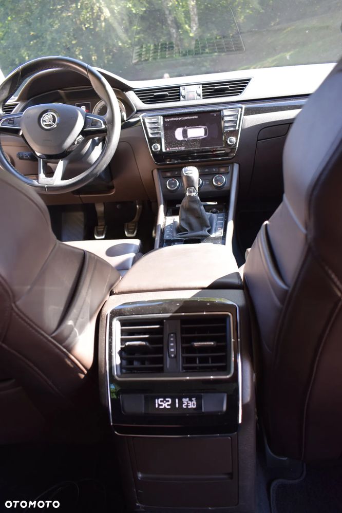 Skoda Superb 2.0 TDI L&K - 10