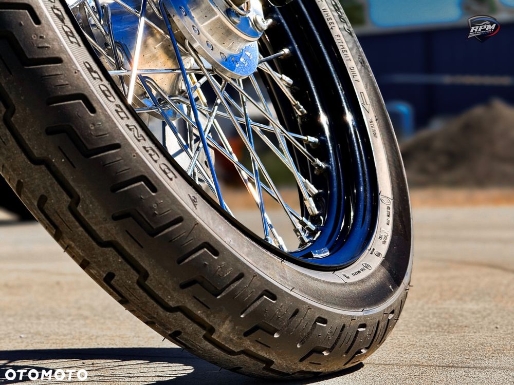 Harley-Davidson Softail Street Bob - 12