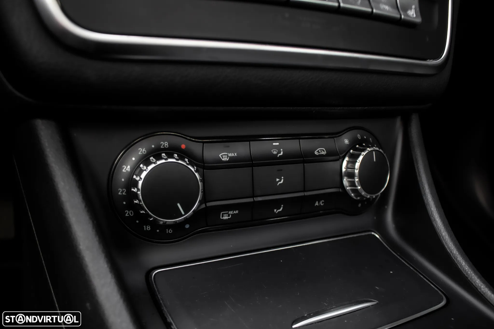 Mercedes-Benz CLA 180 d Urban Aut. - 24
