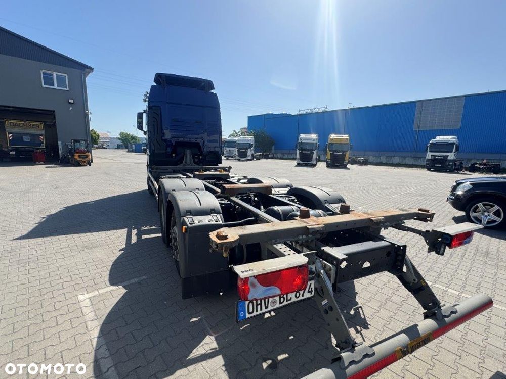 MAN 26.470 GM 6x2 OŚ SKRĘTNA BDF RAMA DO ZABUDOWY - 32