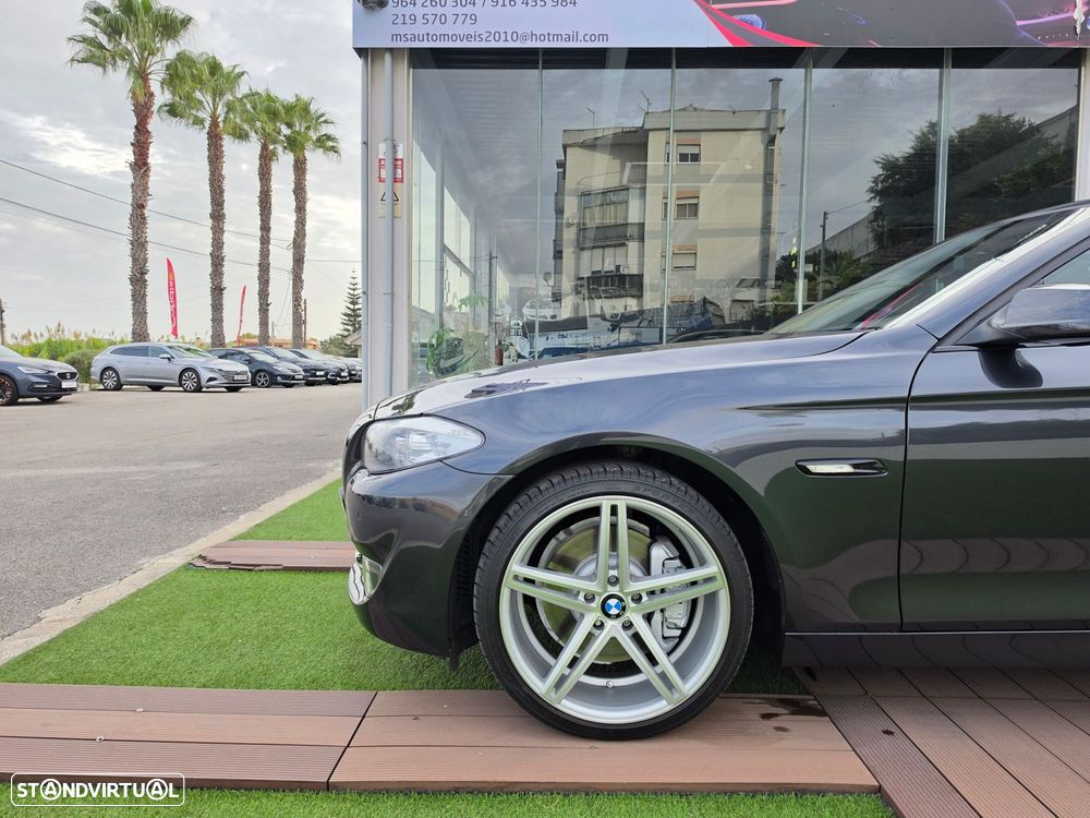 BMW 525 d Auto - 14