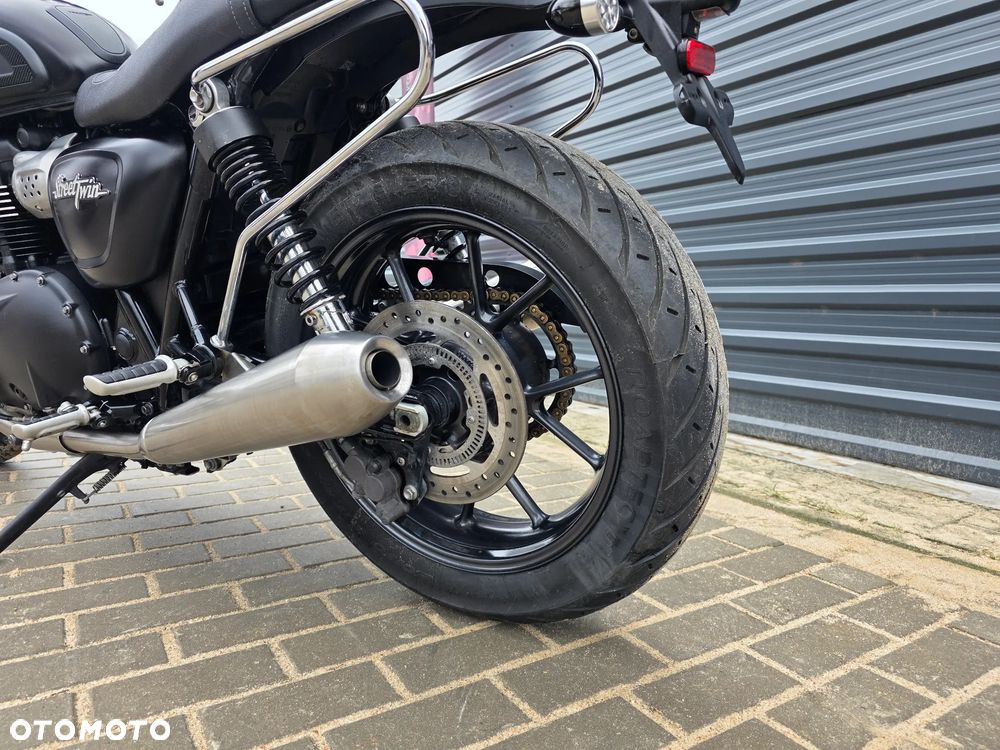 Triumph Street Twin - 19