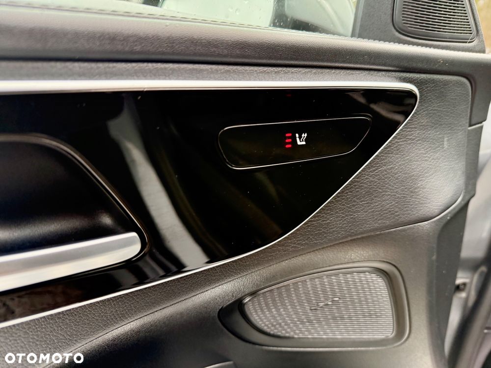 Mercedes-Benz Klasa C 220 d 4Matic 9G-TRONIC - 28