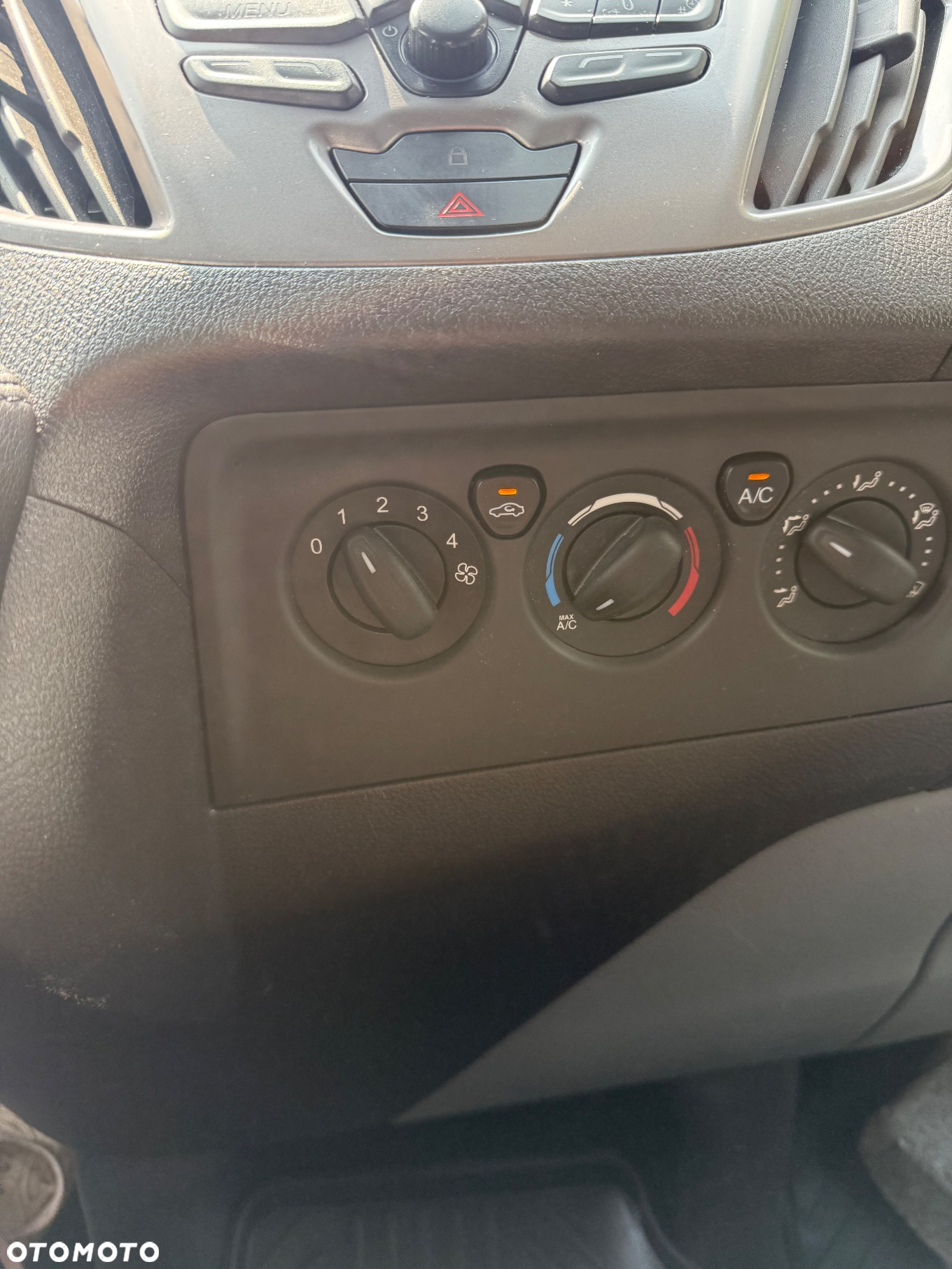 Ford Transit Coustom - 28