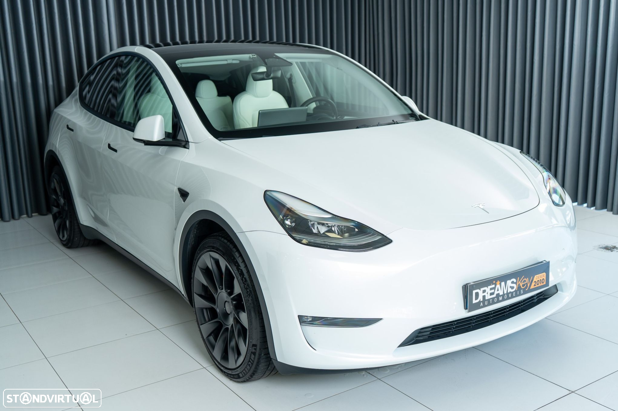 Tesla Model Y Long Range Tração Integral - 28