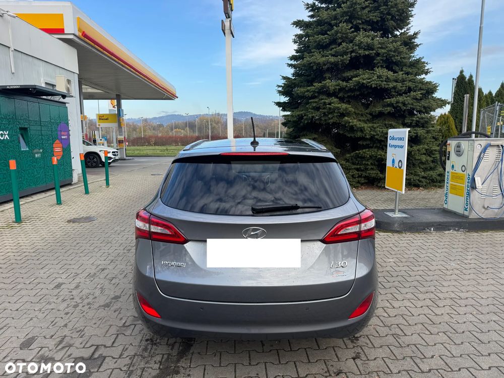 Hyundai i30 1.6 CRDi Premium - 4