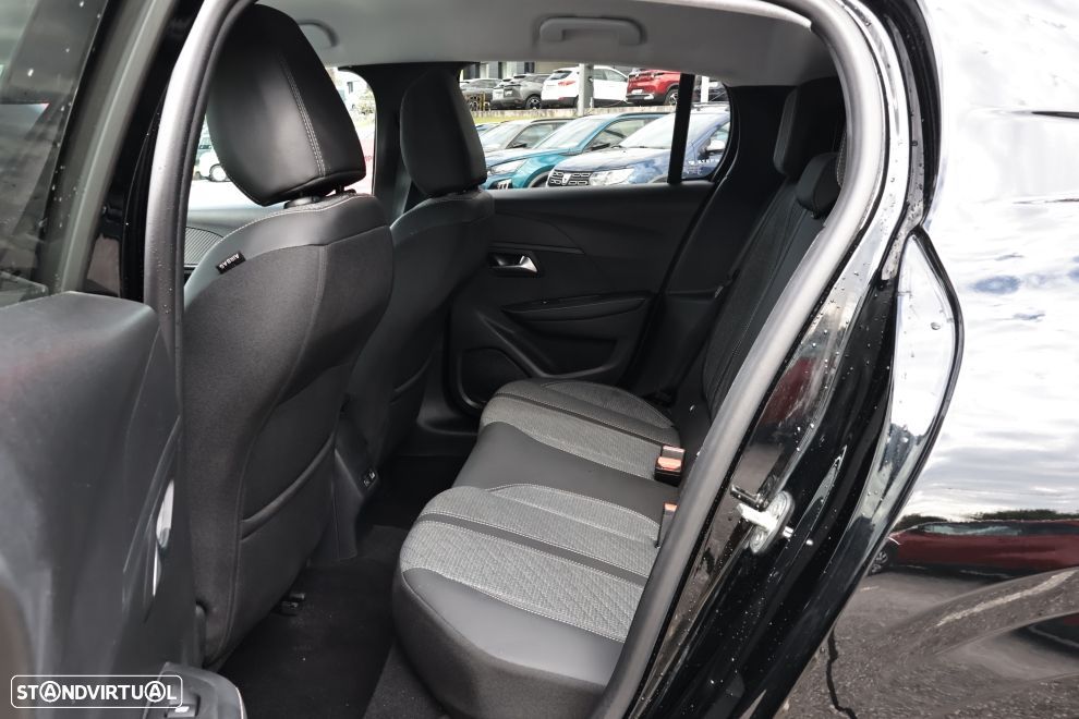 Peugeot 208 1.2 PureTech Allure - 16