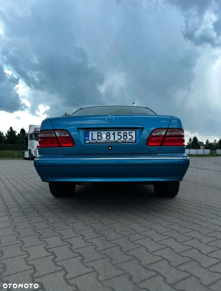 Mercedes-Benz Klasa E - 22