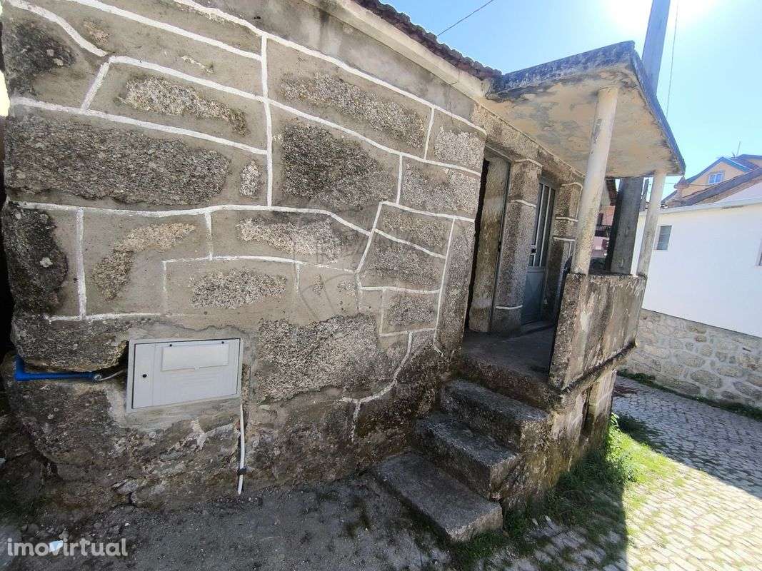 Moradia T2 para venda - Grande imagem: 2/12