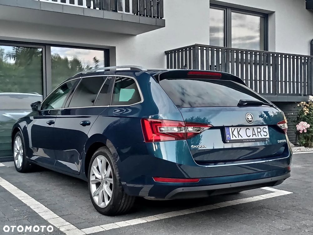 Skoda Superb 2.0 TDI Premium Edition - 5