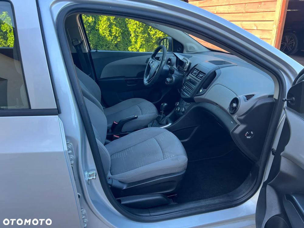 Chevrolet Aveo 1.2 LS - 15