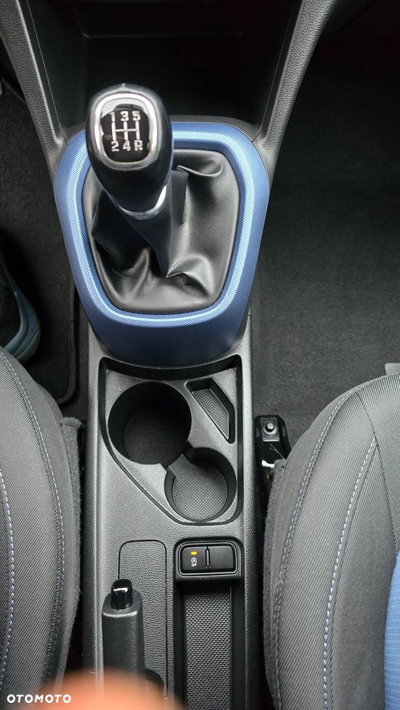 Hyundai i10 1.0 BlueDrive Premium - 35