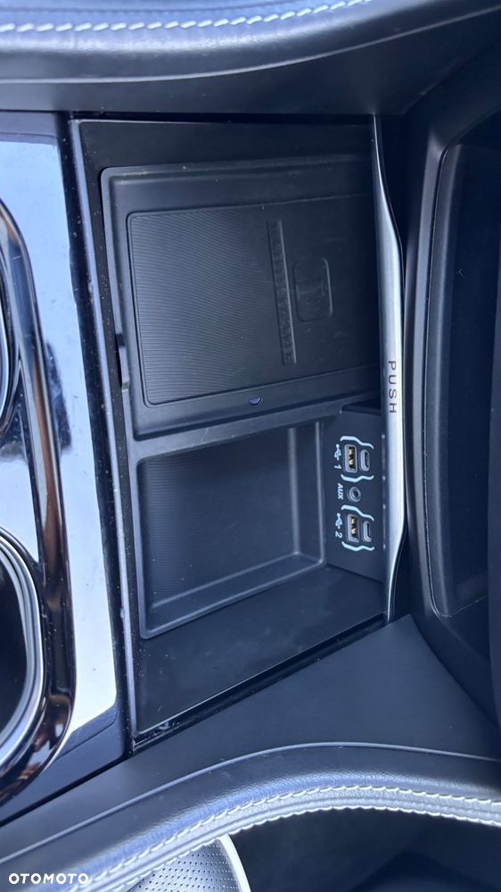 Chrysler Pacifica - 29