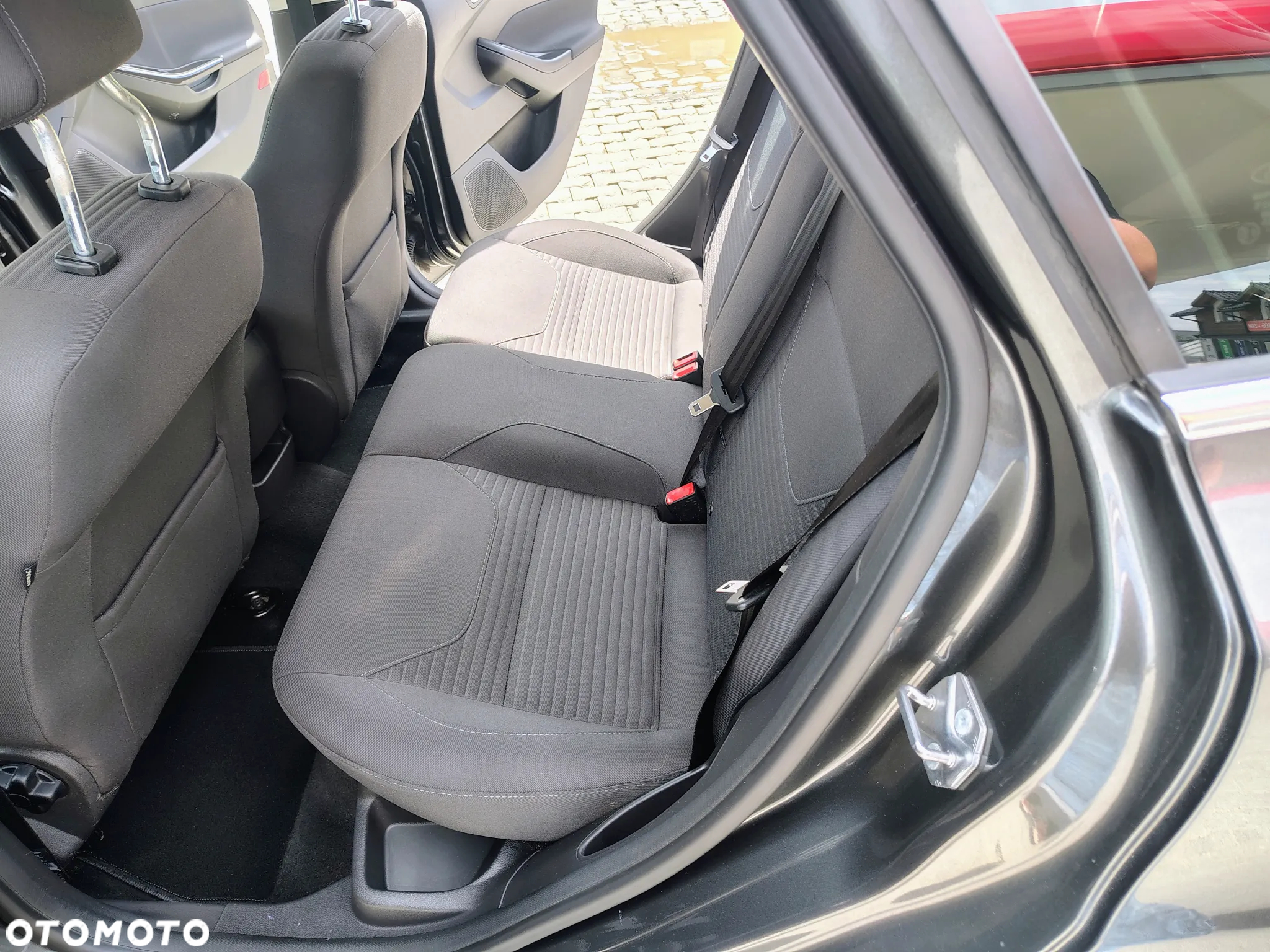 Ford Focus 1.6 TDCi DPF Titanium - 23