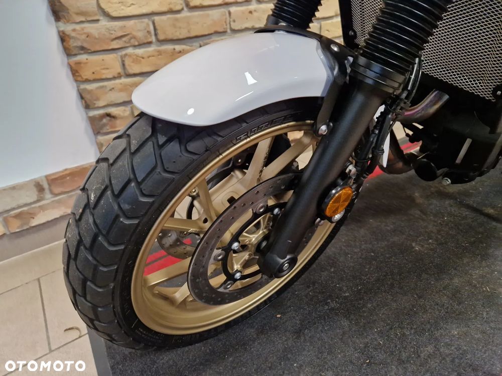 Yamaha XSR - 22
