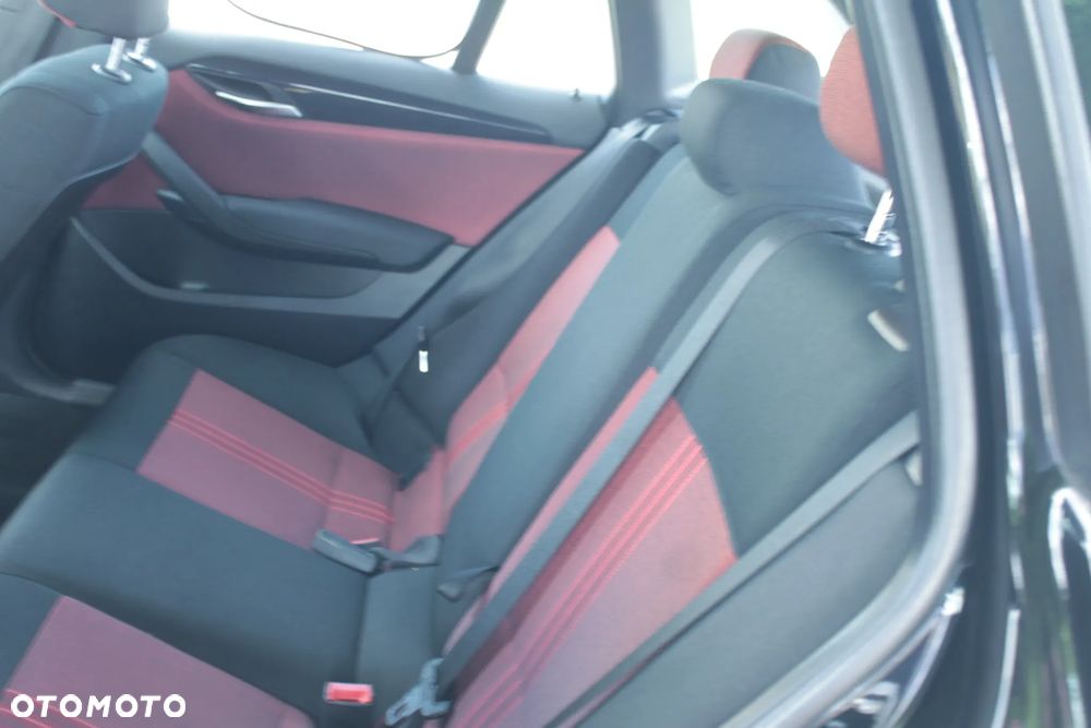 BMW X1 sDrive18d xLine - 8