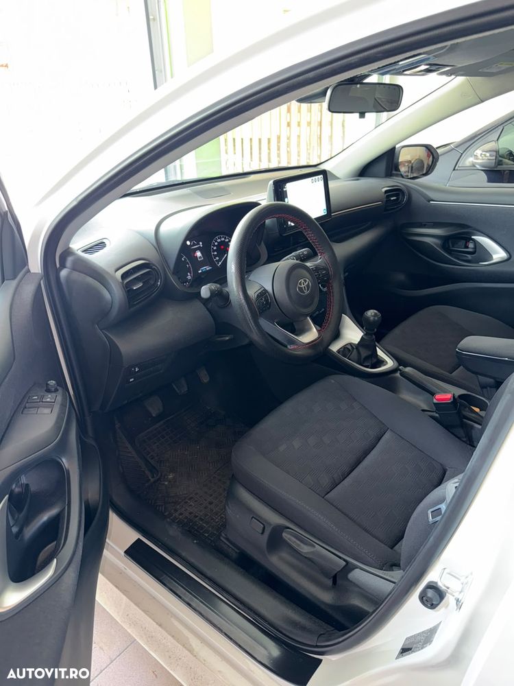 Toyota Yaris 1.5 L Active - 5