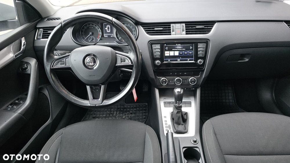 Skoda Octavia 1.6 TDI Ambition DSG - 14