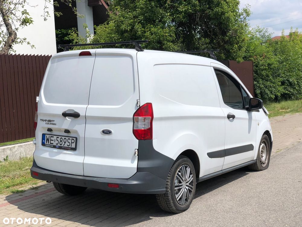 Ford Transit Courier - 4