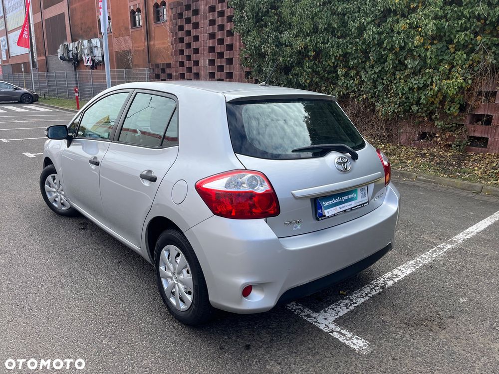 Toyota Auris 1.33 VVT-i Terra - 7