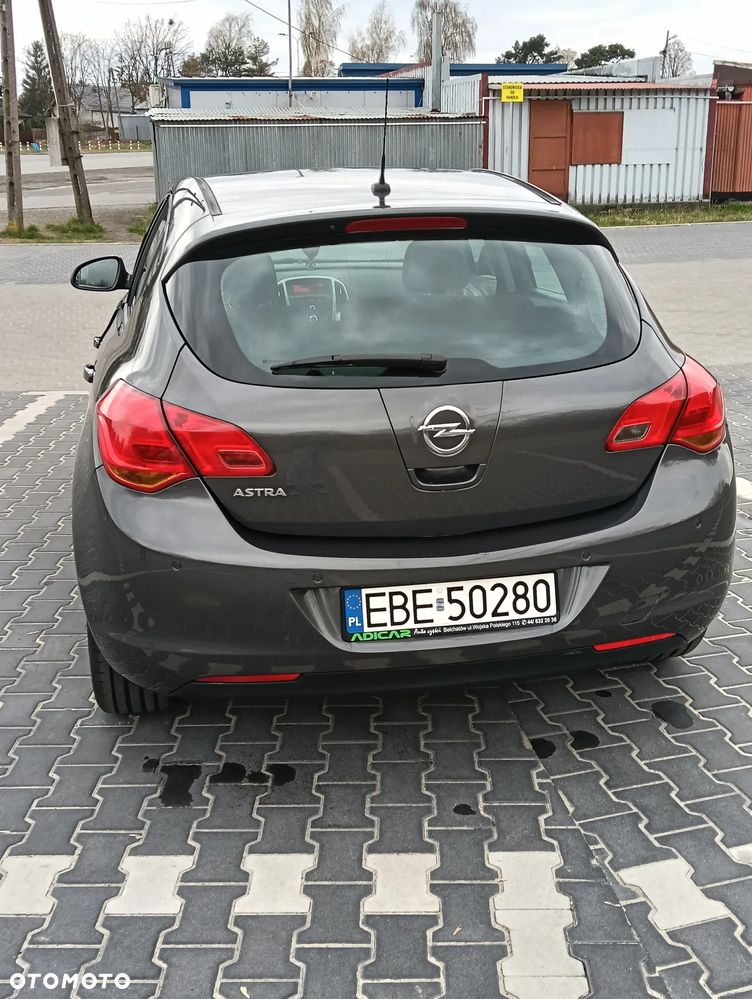 Opel Astra 1.6 - 7