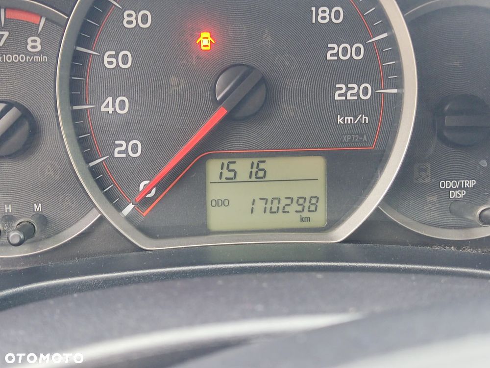 Toyota Yaris - 25