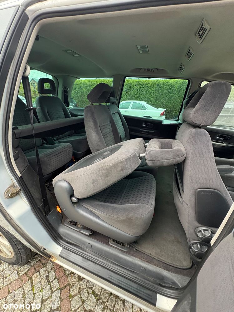 Volkswagen Sharan 1.9 TDI Family - 19