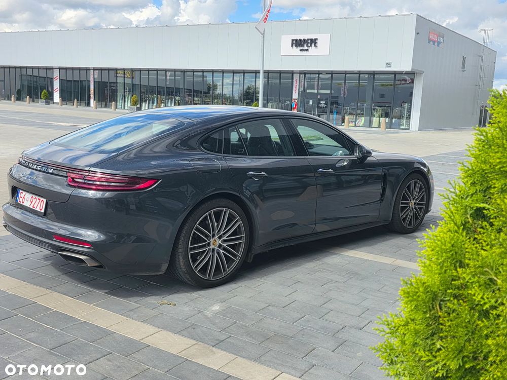 Porsche Panamera 4 - 7