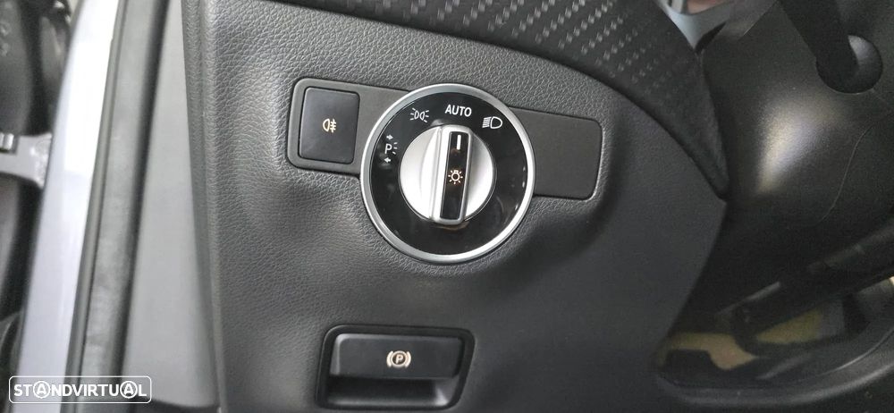 Mercedes-Benz A 180 CDI 7G-DCT AMG Line - 23