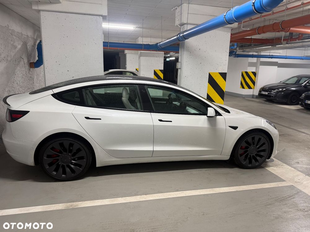 Tesla Model 3 Performance AWD - 18