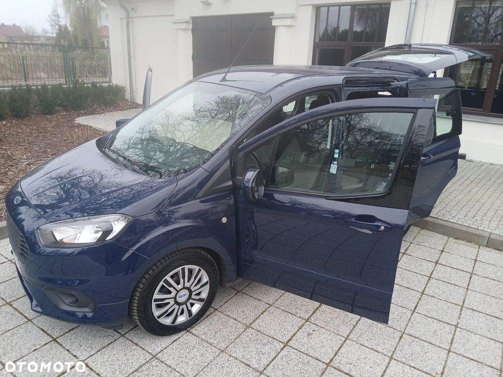 Ford Tourneo Courier - 25