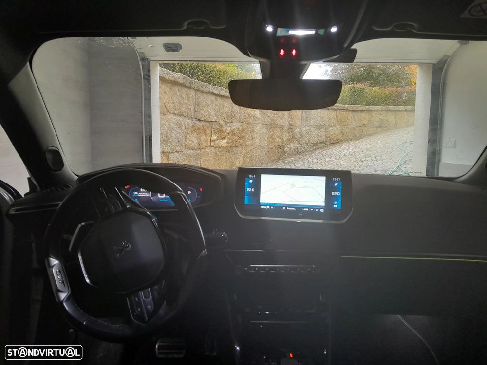 Peugeot 2008 1.2 PureTech GT Line EAT8 - 13