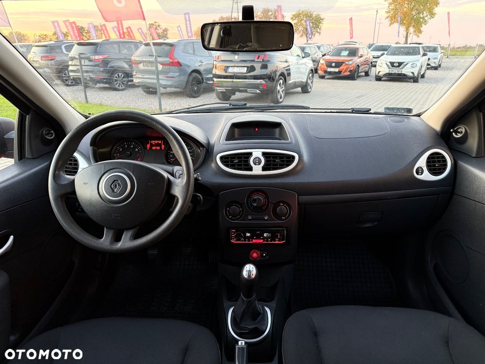 Renault Clio 1.2 16V 75 Yahoo - 21