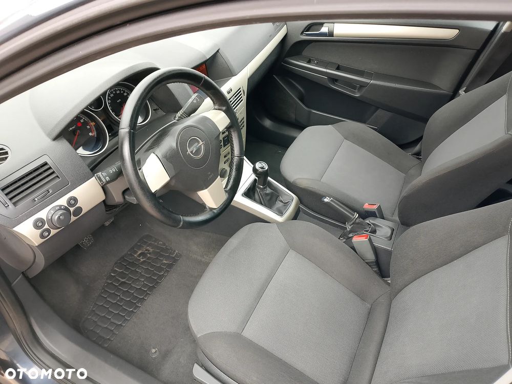 Opel Astra 1.6 Color Edition - 9