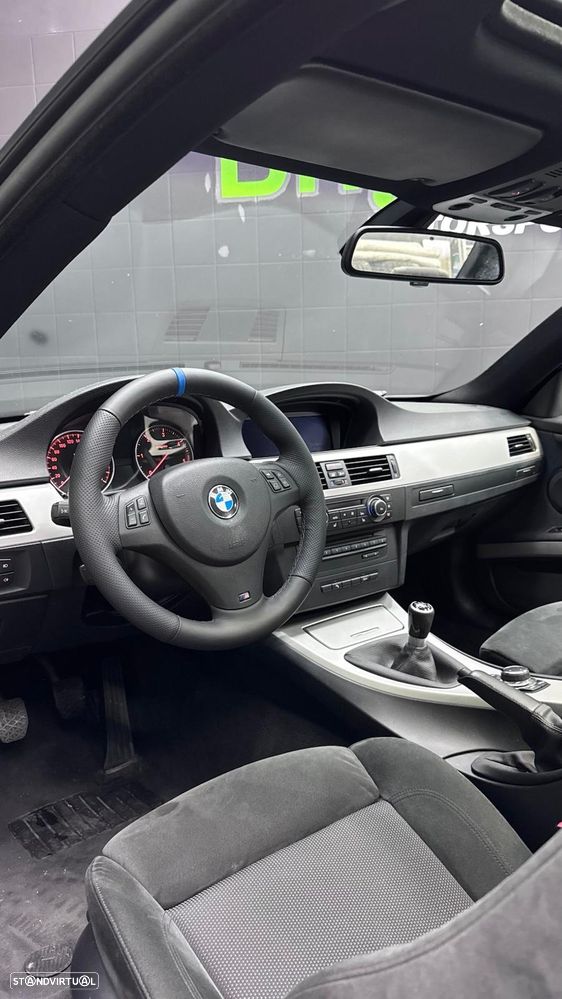 BMW 320 d Coupe Edição M - 27