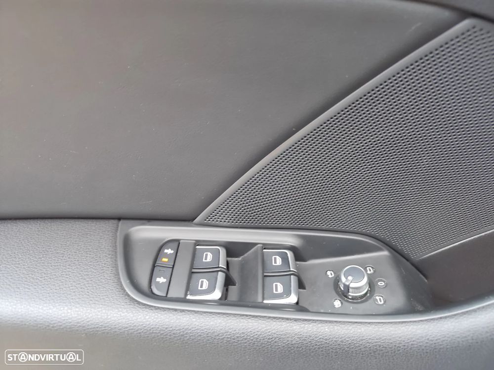 Audi A3 Sportback e-tron 1.4 TFSI S-line S tronic - 13