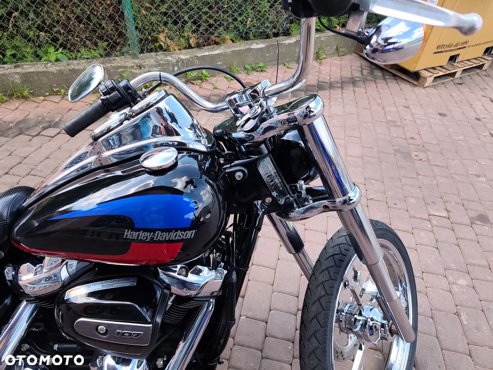 Harley-Davidson Softail Low Rider - 34